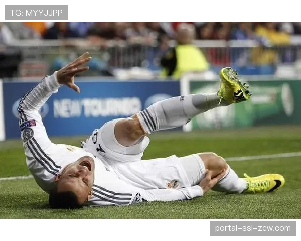 官方:里昂中场核心卡克雷因脚踝韧带扭伤,确认赛季报销 官方:里昂中场核心卡克雷因脚踝韧带扭伤,确认赛季报销